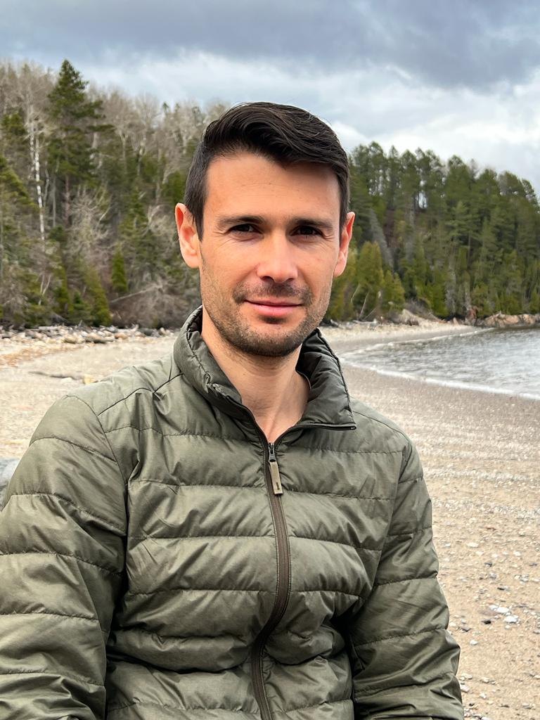Portrait de Thomas Bisson, paysagiste et concepteur de jardins à Sillingy